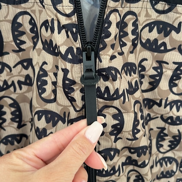 Men’s Coach Windbreaker - Picture 3 of 5